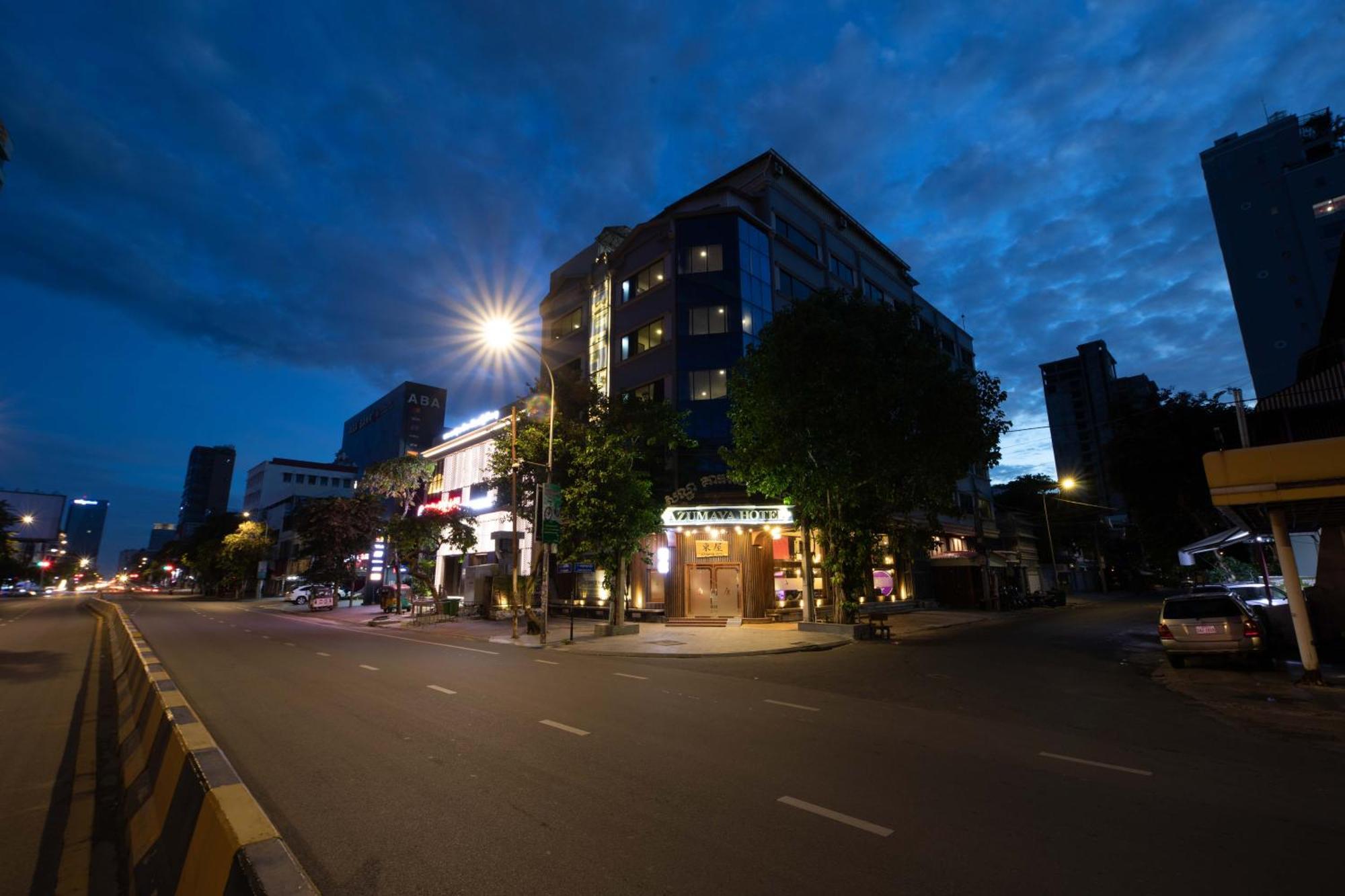 Azumaya Hotel Phnom Penh Exterior foto