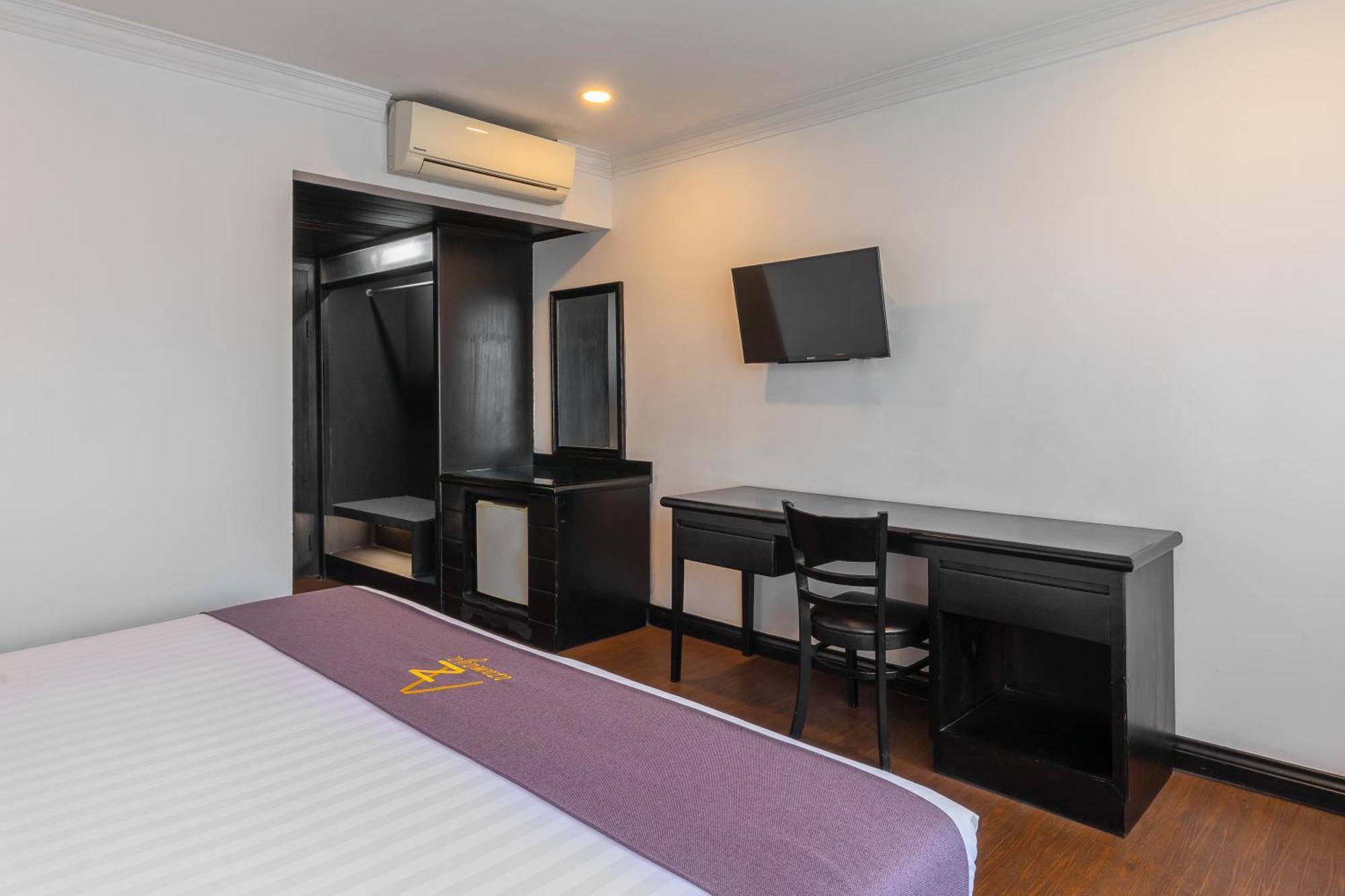 Azumaya Hotel Phnom Penh Exterior foto